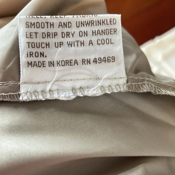 VINTAGE Mulberry Street Tan Nylon Long Trench Coat Hood Pockets Puff Shoulder 8 - Picture 12 of 15